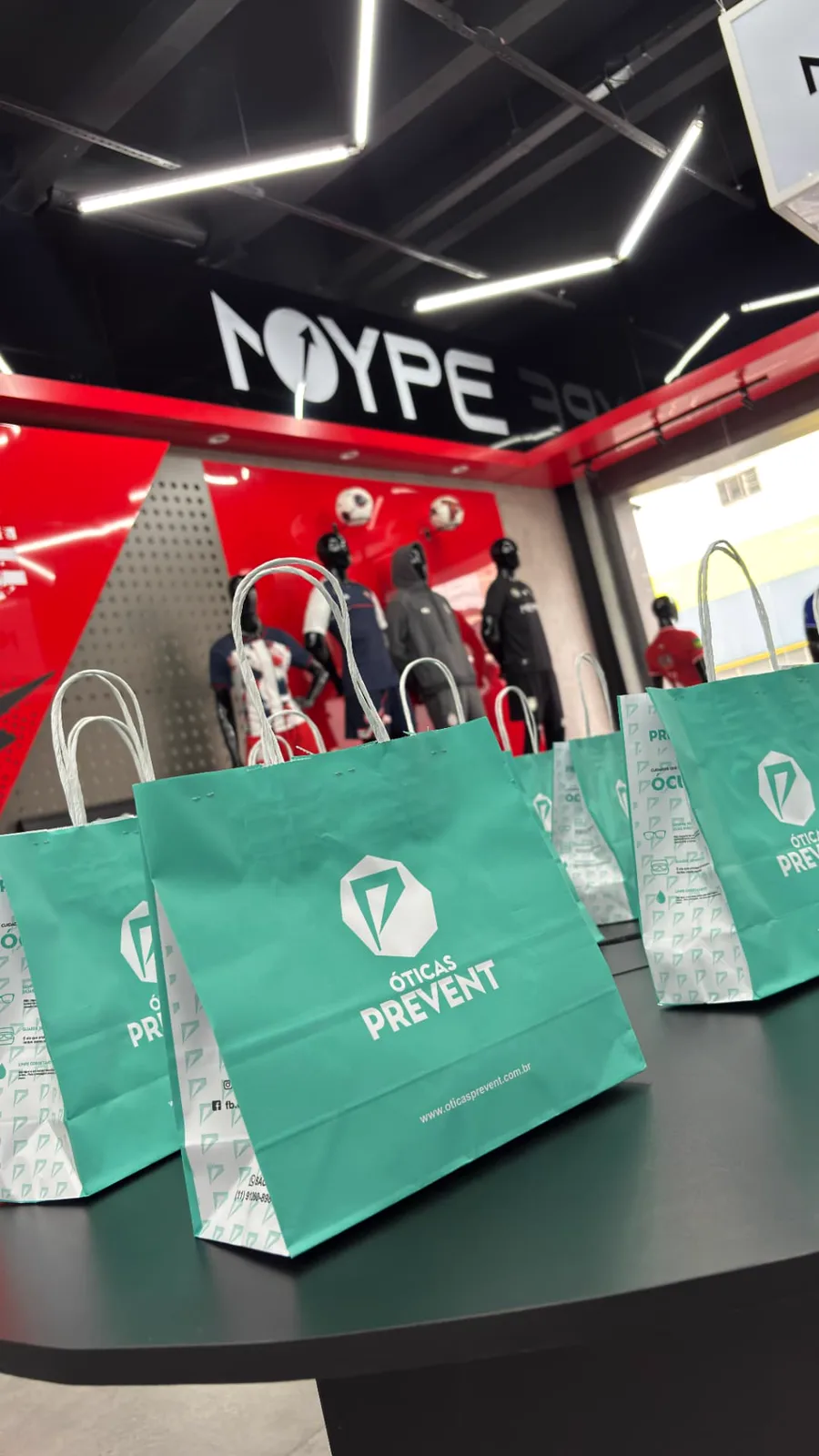 Sacolas das Óticas Prevent preparadas para a ação na Moype Sports